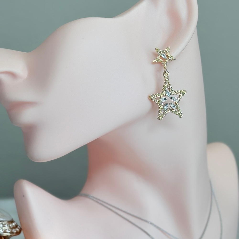⚜️ Gold Starfish Drop Earrings
